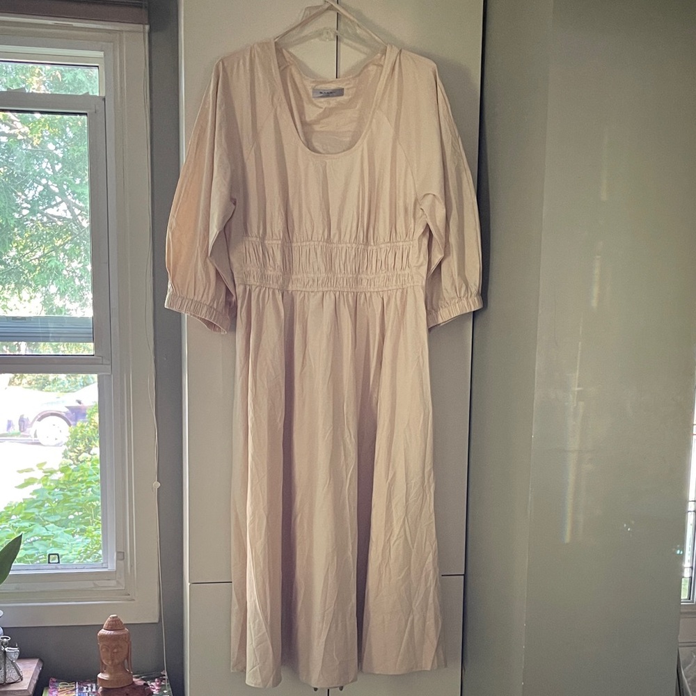 Bailey,L,Cream, 3/4 Sleeve Dress with pockets. Nwot.